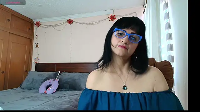 ISABEEL SOFIA01 online show from April 2026 05:14:01 PM