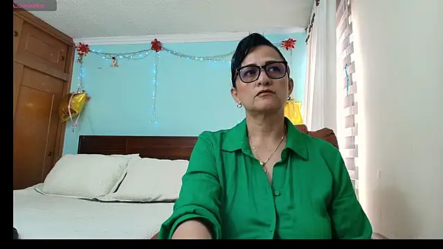 ISABEEL SOFIA01 online show from July 2026 07:39:01 PM