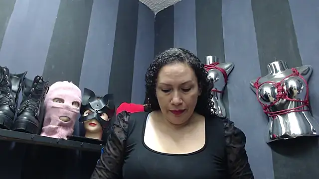 Snapshot of ADELHEY_RAN chatting on December 2024 01:05:02 PM ADELHEY RAN online show from December 2024 01:05:02 PM