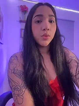 Snapshot of Amandanauty chatting on May 2026 04:51:02 AM Amandanauty online show from May 2026 04:51:02 AM