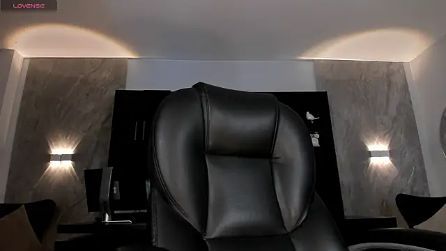 NickyLawson online show from December 2025 04:18:02 AM