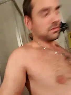 Snapshot of SpliffJiff chatting on October 2025 02:59:01 AM SpliffJiff online show from October 2025 02:59:01 AM