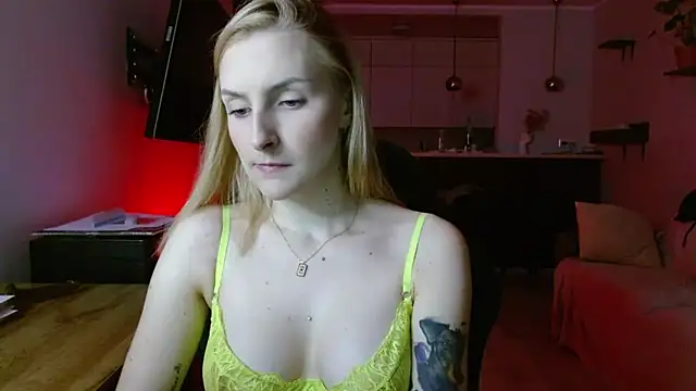 illusorycat online show from November 2025 02:04:01 PM