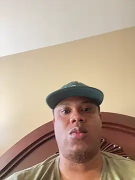 Iced cloudz online show from April 2026 06:01:01 PM