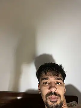 Snapshot of Hermanooooooo chatting on April 2026 04:02:02 AM Hermanooooooo online show from April 2026 04:02:02 AM