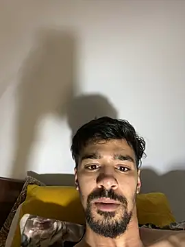 Snapshot of Hermanooooooo chatting on April 2026 05:13:01 AM Hermanooooooo online show from April 2026 05:13:01 AM