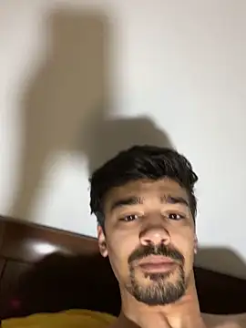 Snapshot of Hermanooooooo chatting on May 2026 01:52:02 PM Hermanooooooo online show from May 2026 01:52:02 PM