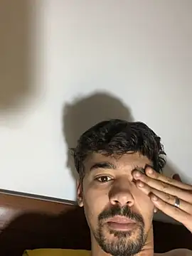 Snapshot of Hermanooooooo chatting on May 2026 01:52:02 PM Hermanooooooo online show from May 2026 01:52:02 PM