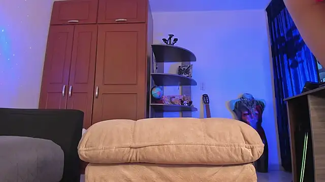 Snapshot of syd_onfire chatting on January 2025 05:43:01 AM syd onfire online show from January 2025 05:43:01 AM