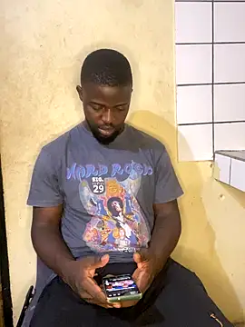 Snapshot of vannycov chatting on November 2025 11:37:01 PM vannycov online show from November 2025 11:37:01 PM