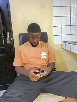 Snapshot of vannycov chatting on November 2025 08:02:01 AM vannycov online show from November 2025 08:02:01 AM