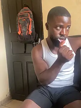 Snapshot of vannycov chatting on November 2025 08:36:02 AM vannycov online show from November 2025 08:36:02 AM