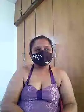 sexynayan23 online show from April 2026 05:19:01 AM