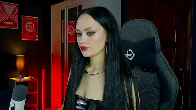 QueenAliss online show from March 2026 05:32:02 AM