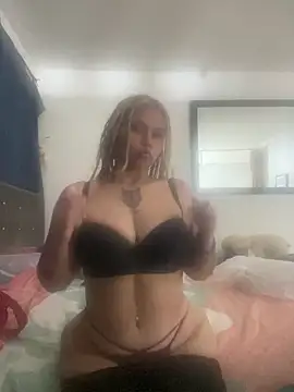 Snapshot of SamanthaBlonde777 chatting on March 2026 01:29:02 AM SamanthaBlonde777 online show from March 2026 01:29:02 AM