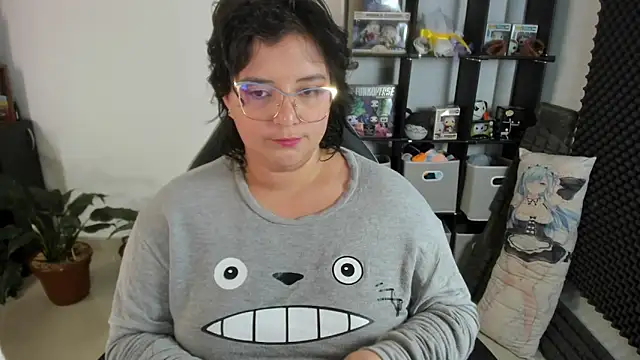 aika-dreams online show from February 2025 03:26:02 PM