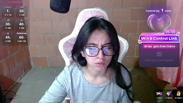 Snapshot of Maggie_Fox3 chatting on June 2026 01:29:02 AM Maggie Fox3 online show from June 2026 01:29:02 AM