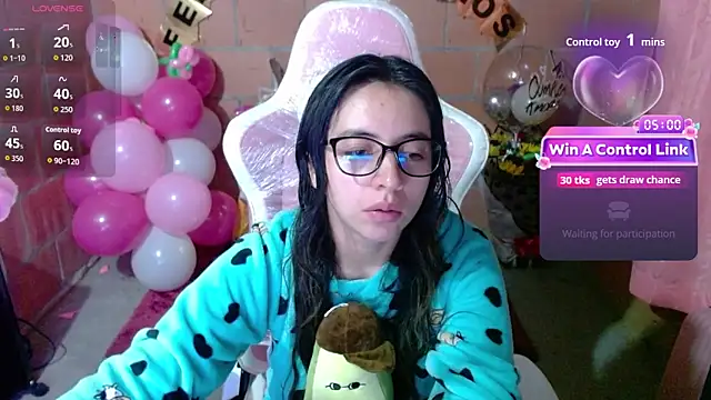 Snapshot of Maggie_Fox3 chatting on June 2026 01:41:02 AM Maggie Fox3 online show from June 2026 01:41:02 AM