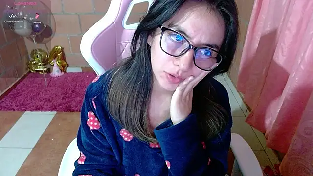 Snapshot of Maggie_Fox3 chatting on July 2026 02:47:02 AM Maggie Fox3 online show from July 2026 02:47:02 AM