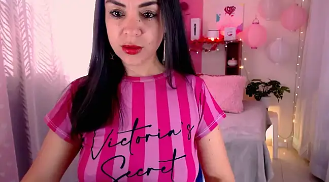 Snapshot of LATINGODDESS_X chatting on March 2025 03:31:02 PM LATINGODDESS X online show from March 2025 03:31:02 PM