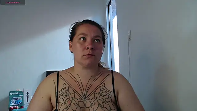 Snapshot of Enotika chatting on November 2025 07:57:01 PM Enotika online show from November 2025 07:57:01 PM