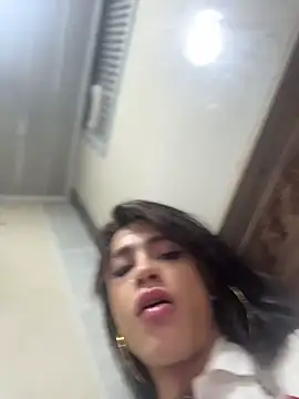 stormytt  online show from November 2025 12:41:02 PM