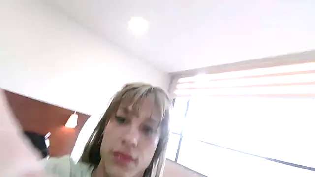 stormytt  online show from April 2026 09:28:01 PM