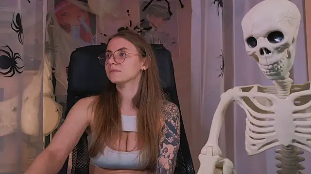  AnnaStark  online show from October 2025 08:21:02 PM