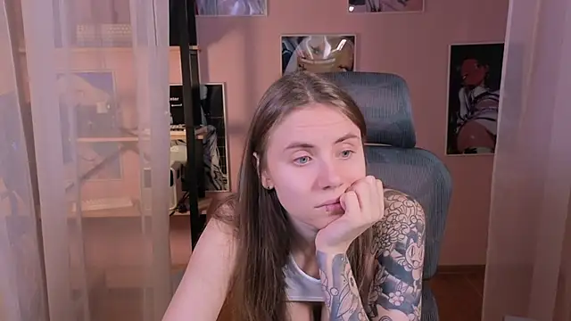  AnnaStark  online show from November 2025 06:08:02 PM