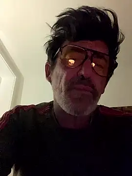 maxximere online show from February 2026 01:28:01 AM