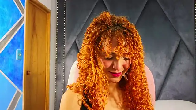 SexyLeilaa online show from March 2025 12:18:02 AM