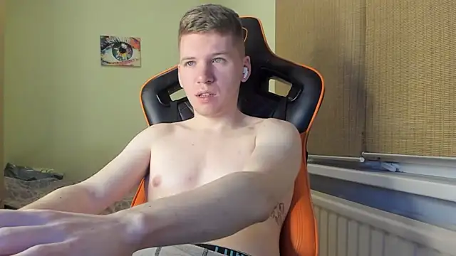 Snapshot of Bananas_dick chatting on December 2024 02:49:02 AM Bananas dick online show from December 2024 02:49:02 AM