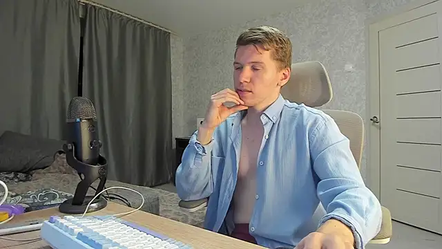 Snapshot of Bananas_dick chatting on September 2025 02:35:02 AM Bananas dick online show from September 2025 02:35:02 AM