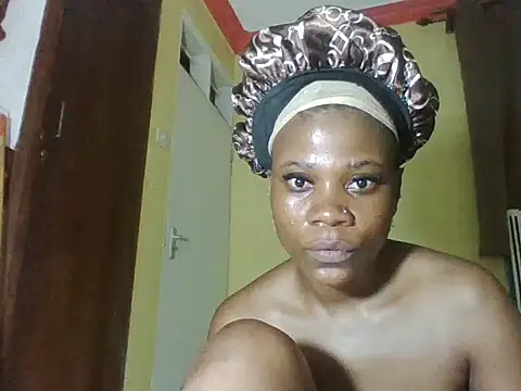 Snapshot of Sweetbaby004 chatting on May 2026 07:11:01 PM Sweetbaby004 online show from May 2026 07:11:01 PM