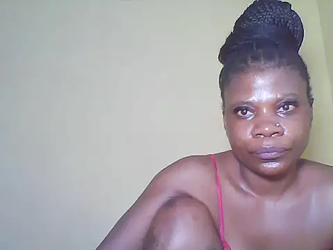 Snapshot of Sweetbaby004 chatting on July 2026 06:38:01 AM Sweetbaby004 online show from July 2026 06:38:01 AM