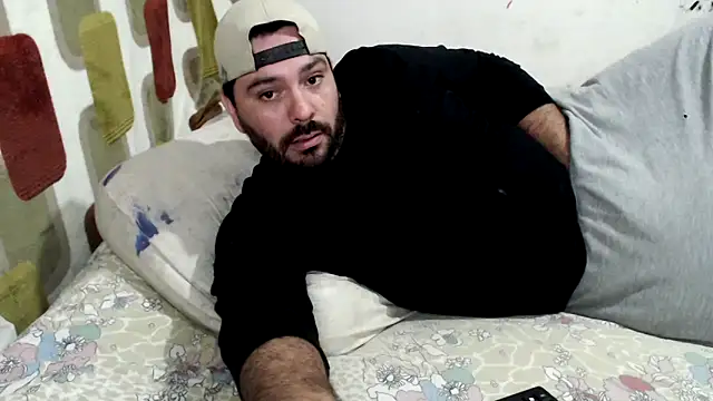 Snapshot of lucasprloco chatting on December 2024 11:46:01 PM lucasprloco online show from December 2024 11:46:01 PM