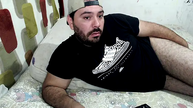 Snapshot of lucasprloco chatting on December 2024 04:55:02 PM lucasprloco online show from December 2024 04:55:02 PM
