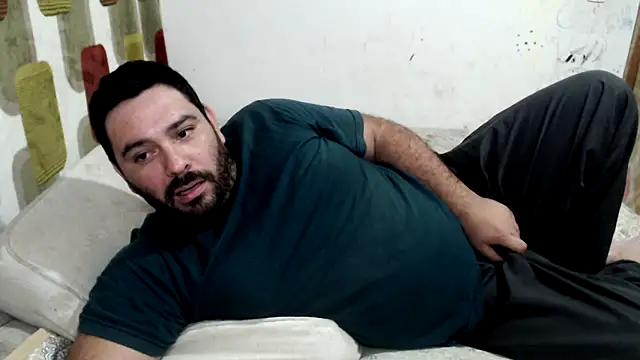 Snapshot of lucasprloco chatting on December 2024 01:43:01 AM lucasprloco online show from December 2024 01:43:01 AM