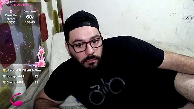 Snapshot of lucasprloco chatting on December 2024 04:11:01 AM lucasprloco online show from December 2024 04:11:01 AM