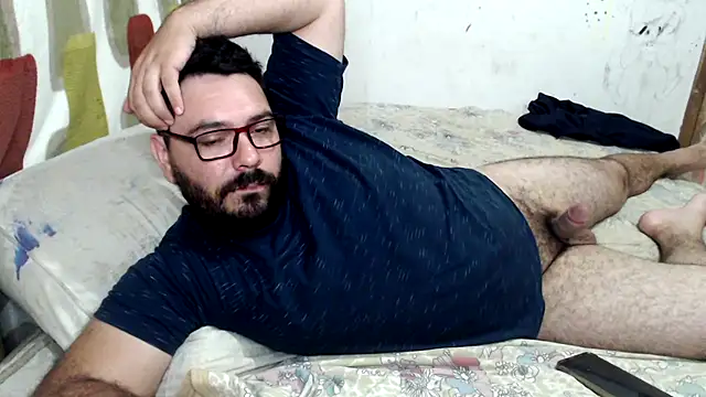 Snapshot of lucasprloco chatting on January 2025 02:35:02 AM lucasprloco online show from January 2025 02:35:02 AM
