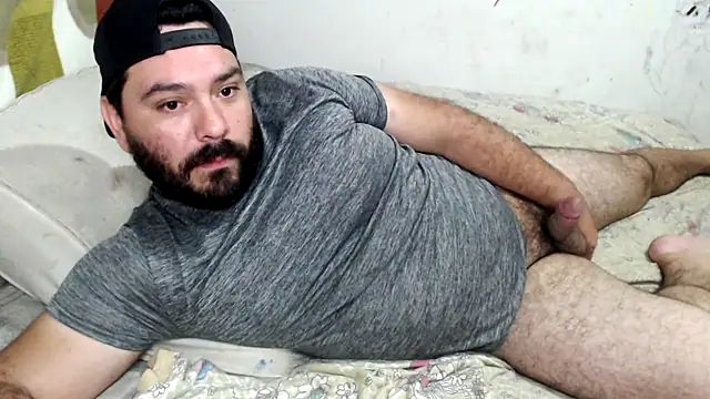 Snapshot of lucasprloco chatting on January 2025 12:21:01 PM lucasprloco online show from January 2025 12:21:01 PM