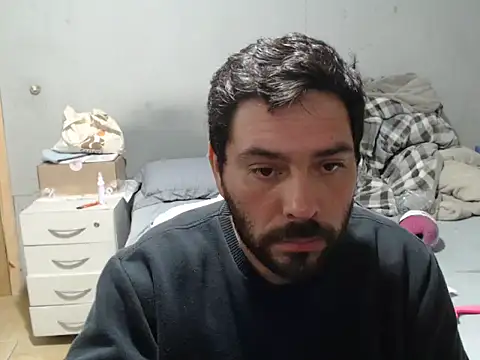 Snapshot of lucasprloco chatting on September 2025 10:33:01 PM lucasprloco online show from September 2025 10:33:01 PM