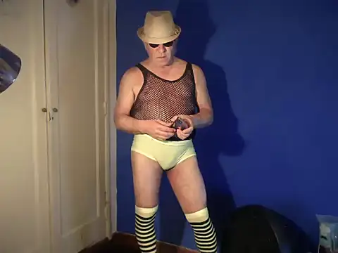 Fabrissi online show from November 2025 03:56:02 PM