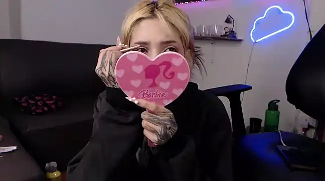 Snapshot of MaryJannes chatting on March 2025 05:03:02 AM MaryJannes online show from March 2025 05:03:02 AM