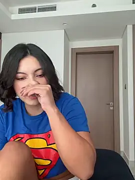 alexademie1 online show from June 2026 01:03:02 PM