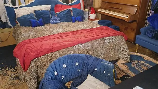 VanessaDoyle online show from November 2025 01:01:01 PM