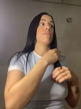 Snapshot of Amira_Milker chatting on January 2025 03:42:01 AM Amira Milker online show from January 2025 03:42:01 AM