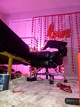 Snapshot of oliviaprettypussy chatting on February 2026 07:51:01 AM oliviaprettypussy online show from February 2026 07:51:01 AM