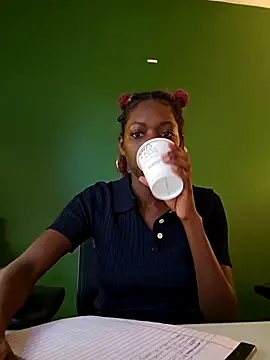 Snapshot of oliviaprettypussy chatting on March 2026 02:31:02 PM oliviaprettypussy online show from March 2026 02:31:02 PM