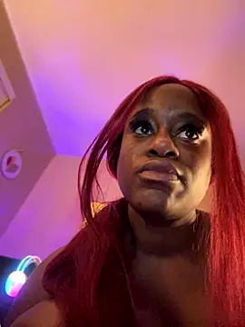 Snapshot of Tikalalin chatting on November 2025 10:17:01 AM Tikalalin online show from November 2025 10:17:01 AM